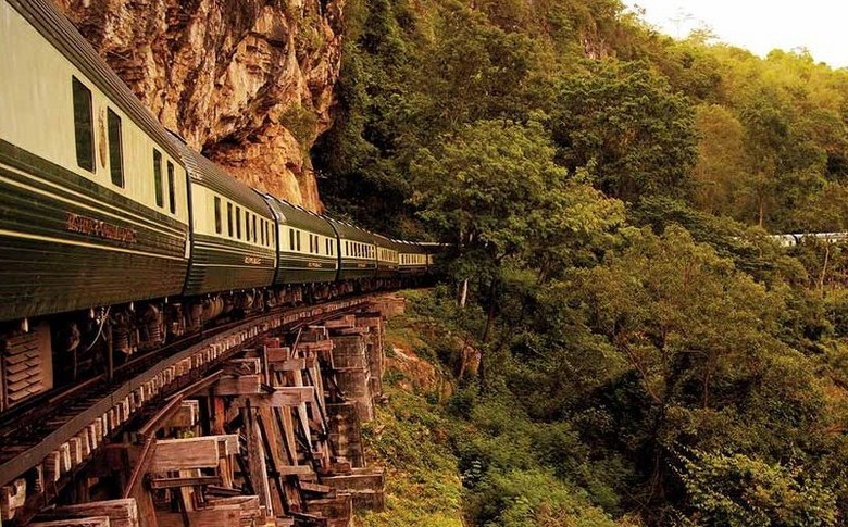 Eastern & Orient Express (dok. Eastern & Orient Express) Eastern & Orient Express (dok. Eastern & Orient Express)
