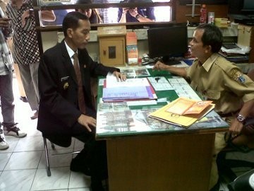 Tak Hadir Saat Jokowi Sidak, Lurah Ety: Saya Sedang Lihat Hewan Kurban Tak Hadir Saat Jokowi Sidak, Lurah Ety: Saya Sedang Lihat Hewan Kurban