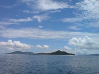 lihaga diantara pulau-pulau sekelilingnya lihaga diantara pulau-pulau sekelilingnya