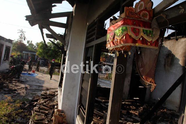 Aparat Tolak Permintaan Pemindahan Desa Balinuraga dari Lampung Selatan Aparat Tolak Permintaan Pemindahan Desa Balinuraga dari Lampung Selatan