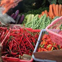 Harga Sayuran Stabil, Tapi Cabai Masih Mahal Harga Sayuran Stabil, Tapi Cabai Masih Mahal