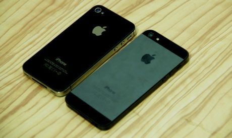 iPhone 5 vs iPhone 4S (Sha/ inet) iPhone 5 vs iPhone 4S (Sha/ inet)