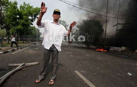 Sebelum Cekcok, Munarman Sempat Kejar-kejaran dengan Pemotor Sebelum Cekcok, Munarman Sempat Kejar-kejaran dengan Pemotor