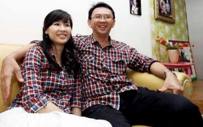 4 Gaya Veronica Tan, Istri Wagub DKI Ahok yang Simple 4 Gaya Veronica Tan, Istri Wagub DKI Ahok yang Simple
