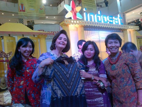 Cherie Blair (rou/inet) Cherie Blair (rou/inet)