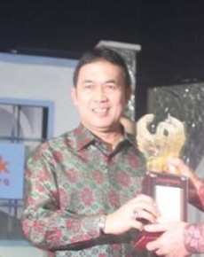 Kisah Nikah Cerai Walikota Palembang Eddy Santana yang Berujung ke MA Kisah Nikah Cerai Walikota Palembang Eddy Santana yang Berujung ke MA