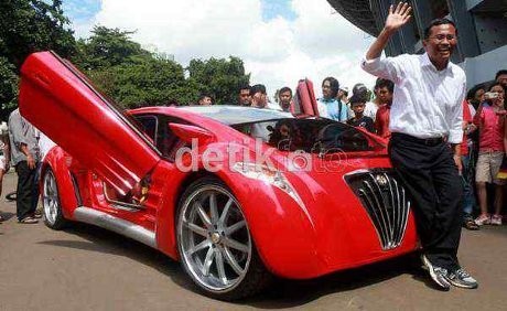 Dituding Menjiplak Mobil Listrik, Ini Jawaban Dahlan Iskan Dituding Menjiplak Mobil Listrik, Ini Jawaban Dahlan Iskan
