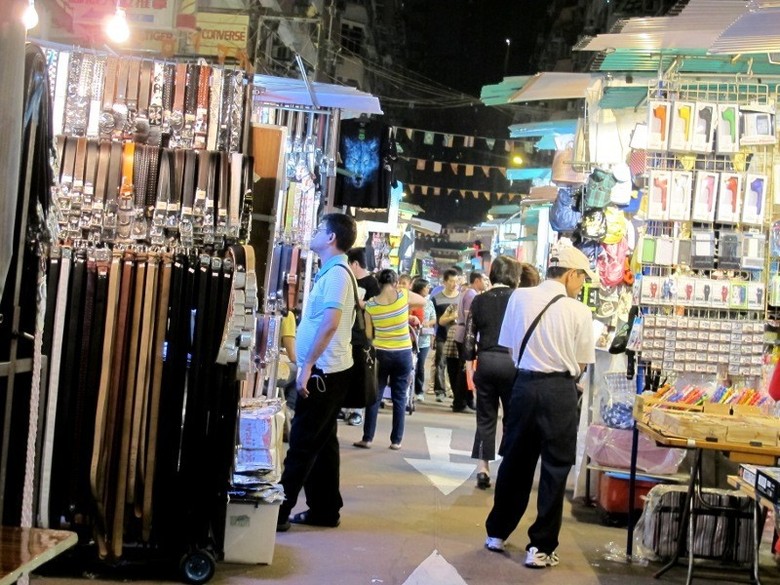 Suasana Ladies Market di Hong Kong (Fitraya Ramadhanny/detikTravel) Suasana Ladies Market di Hong Kong (Fitraya Ramadhanny/detikTravel)