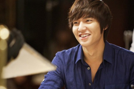 Minoz, Siap Bertemu Lee Min Ho di Jakarta? Minoz, Siap Bertemu Lee Min Ho di Jakarta?