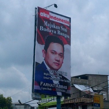 Ini Serius! Farhat Abbas akan Pasang Balihonya di Seluruh Indonesia Ini Serius! Farhat Abbas akan Pasang Balihonya di Seluruh Indonesia