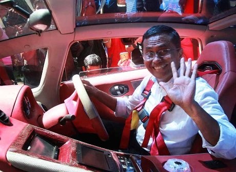 Mengapa Dahlan Bisa Selamat dan Mobil Tidak Terbakar? Mengapa Dahlan Bisa Selamat dan Mobil Tidak Terbakar?