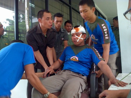 Kantor Wali Kota Medan Diserang Massa, 1 Anggota Satpol PP Terluka Kantor Wali Kota Medan Diserang Massa, 1 Anggota Satpol PP Terluka