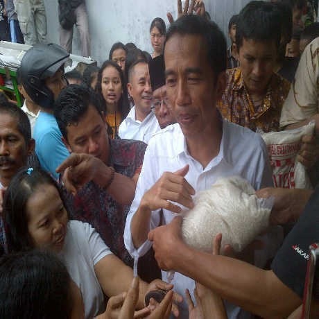Kisah Jokowi dan Filosofi Pangku Kisah Jokowi dan Filosofi Pangku