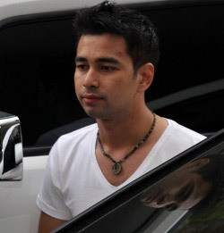 Limbad Ramalkan Raffi Ahmad Dinyatakan Tak Bersalah di Pengadilan Limbad Ramalkan Raffi Ahmad Dinyatakan Tak Bersalah di Pengadilan