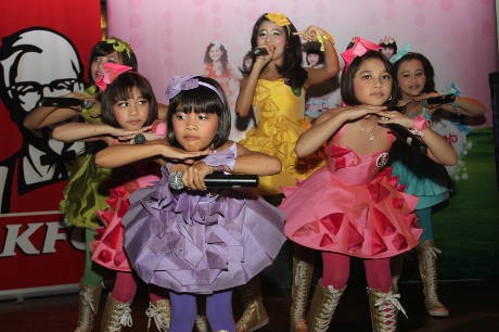 Lollipop Luncurkan Album Perdana \Keajaiban\ Lollipop Luncurkan Album Perdana \Keajaiban\
