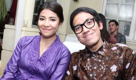 Natasha Rizki: Desta Seperti Pria Normal Sewajarnya Natasha Rizki: Desta Seperti Pria Normal Sewajarnya