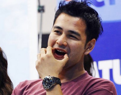 Dorce Hibur Raffi dengan Guyonan tentang Wanda dan Yuni Shara Dorce Hibur Raffi dengan Guyonan tentang Wanda dan Yuni Shara