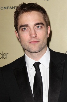 \Hold On To Me\, Film Terbaru Robert Pattinson \Hold On To Me\, Film Terbaru Robert Pattinson