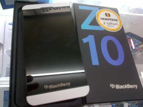 BlackBerry Z10 (Ist.) BlackBerry Z10 (Ist.)
