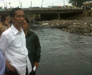 Jokowi Jadikan Kali Pakin Sebagai Kali Percontohan Jokowi Jadikan Kali Pakin Sebagai Kali Percontohan