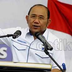 Nachrowi Ramli Minta Kantor Untuk Dewan Koperasi Jakarta Nachrowi Ramli Minta Kantor Untuk Dewan Koperasi Jakarta