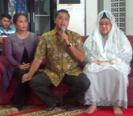 Kalah Pilgub 2013, Dede Yusuf Menyerahkan Diri kepada Sang Ibu Kalah Pilgub 2013, Dede Yusuf Menyerahkan Diri kepada Sang Ibu