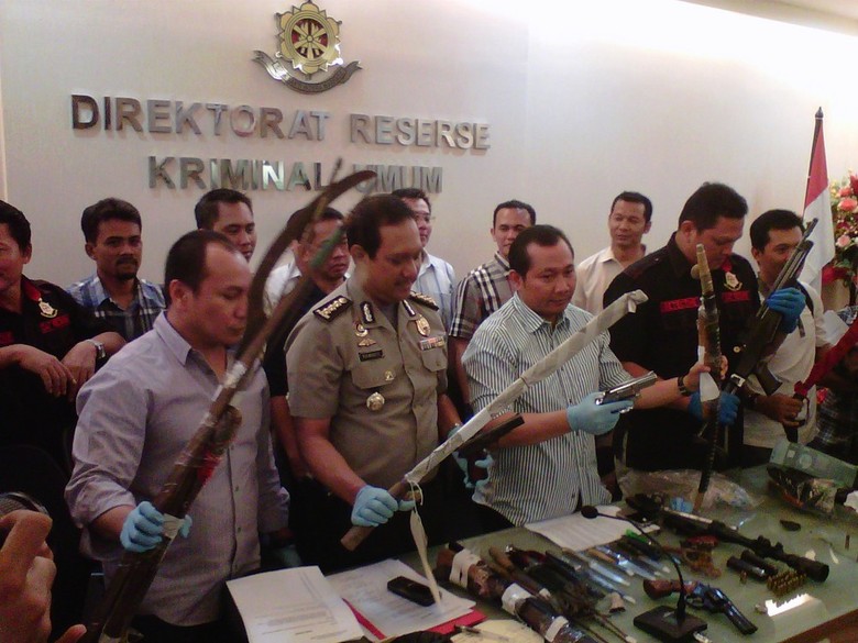 Ini Penjelasan Polisi Soal Penangkapan Hercules & Anak Buahnya Ini Penjelasan Polisi Soal Penangkapan Hercules & Anak Buahnya
