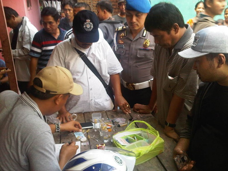 Kampung Narkoba di Medan Kembali Digerebek Polisi Kampung Narkoba di Medan Kembali Digerebek Polisi