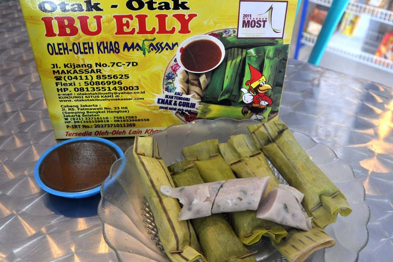 Otak-otak Ibu Elly, camilan yang wajib dicoba di Makassar (MN Abdurrahman/detikTravel) Otak-otak Ibu Elly, camilan yang wajib dicoba di Makassar (MN Abdurrahman/detikTravel)