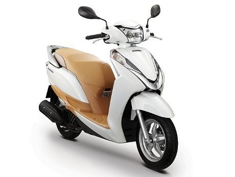 Bagasi Skutik Honda Ini Sanggup Muat 2 Biji Helm Full Face Bagasi Skutik Honda Ini Sanggup Muat 2 Biji Helm Full Face
