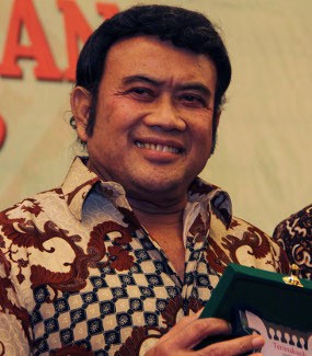 Rhoma Irama: Artis Dangdut Keluar dari KCI Rhoma Irama: Artis Dangdut Keluar dari KCI