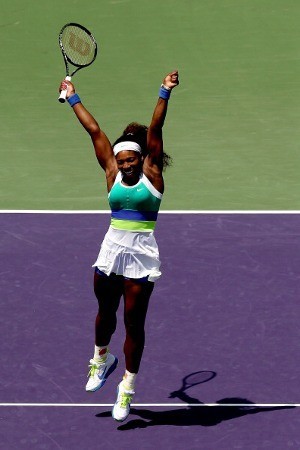 Taklukkan Sharapova, Serena Juara Taklukkan Sharapova, Serena Juara