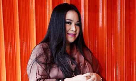 Ngaku Disantet, Annisa Bahar Sebut Suaminya Hampir Tewas karena Kurap Ngaku Disantet, Annisa Bahar Sebut Suaminya Hampir Tewas karena Kurap
