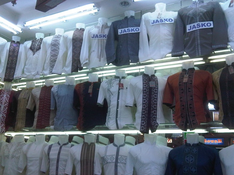 Tren Baju Kotak-kotak Sekarang Digeser Jas Koko Jokowi Tren Baju Kotak-kotak Sekarang Digeser Jas Koko Jokowi