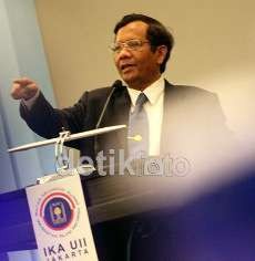 Mahfud, Jokowi & Prabowo Capres Populer di Kalangan Warga NU Jatim Mahfud, Jokowi & Prabowo Capres Populer di Kalangan Warga NU Jatim