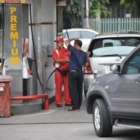 Ada Harga Premium Rp 6.500/Liter, Subsidi BBM Masih Bobol Rp 27 Triliun Ada Harga Premium Rp 6.500/Liter, Subsidi BBM Masih Bobol Rp 27 Triliun