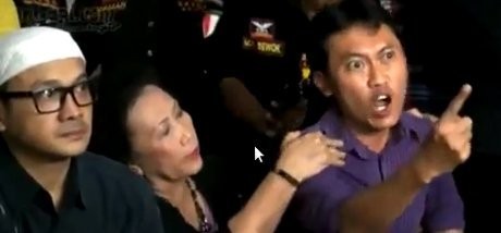 Teriakan \Demi Tuhan\ Korban Eyang Subur Jadi Parodi Lucu di Youtube Teriakan \Demi Tuhan\ Korban Eyang Subur Jadi Parodi Lucu di Youtube