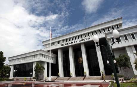 \Pengusaha Dibui karena Gaji Buruh di Bawah UMR\ Patahkan Mitos MA \Pengusaha Dibui karena Gaji Buruh di Bawah UMR\ Patahkan Mitos MA