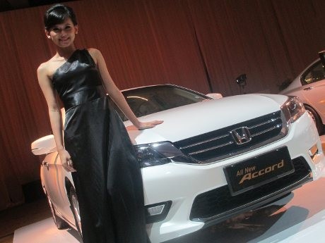 Accord Generasi Ke-9 Didesain Lebih Elegan Accord Generasi Ke-9 Didesain Lebih Elegan
