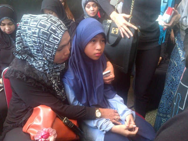 Kenangan Terakhir Putri Sulung Bersama Uje Kenangan Terakhir Putri Sulung Bersama Uje