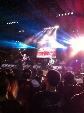 Edane Tampil Enerjik di Hammersonic Hari Pertama Edane Tampil Enerjik di Hammersonic Hari Pertama