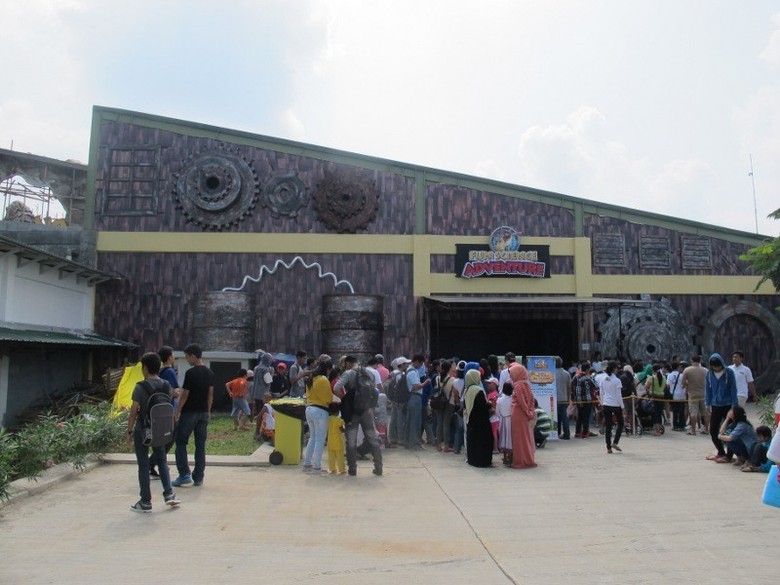Loket masuk Jungleland (Putri/detikTravel) Loket masuk Jungleland (Putri/detikTravel)
