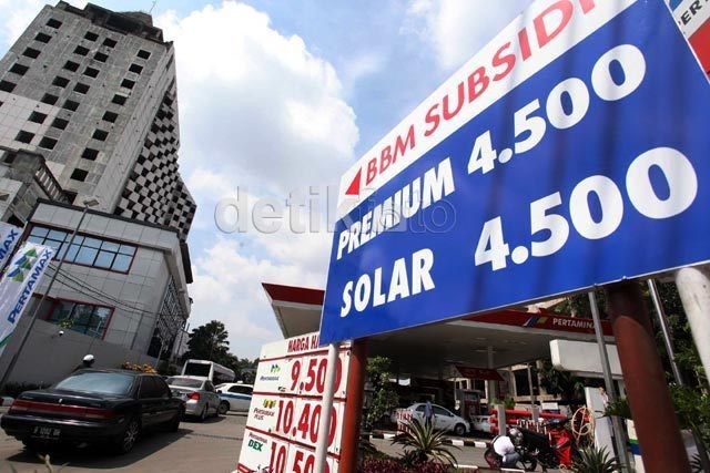 Spanduk Rp 10 M Melayang Akibat Opsi 2 Harga BBM Batal, Jero: Ya Nggak Apa-apa Spanduk Rp 10 M Melayang Akibat Opsi 2 Harga BBM Batal, Jero: Ya Nggak Apa-apa
