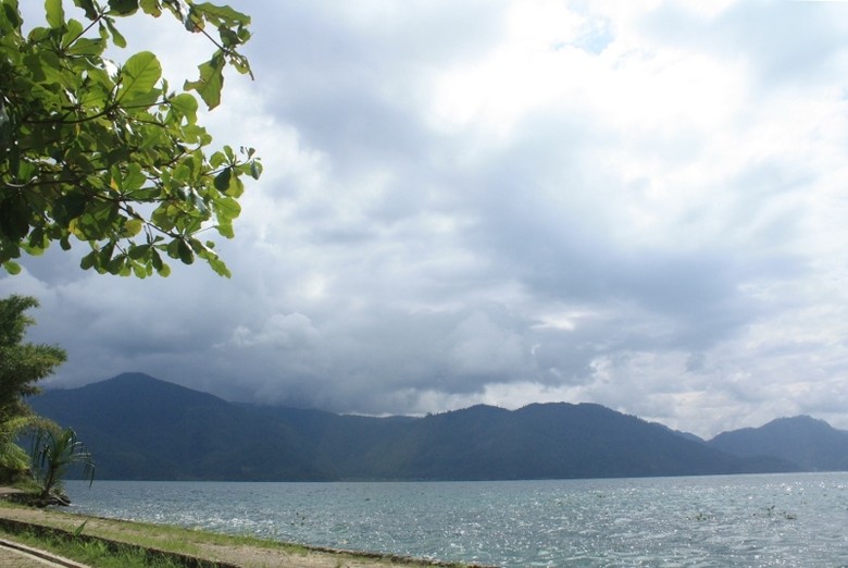 Danau Laut Tawar yang terkenal luas dan cantik (dok Istimewa/Syella Heswita) Danau Laut Tawar yang terkenal luas dan cantik (dok Istimewa/Syella Heswita)
