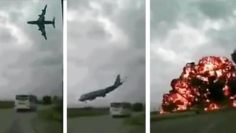 Detik-detik Pesawat Kargo AS Jatuh di Afghanistan Terekam Kamera Detik-detik Pesawat Kargo AS Jatuh di Afghanistan Terekam Kamera