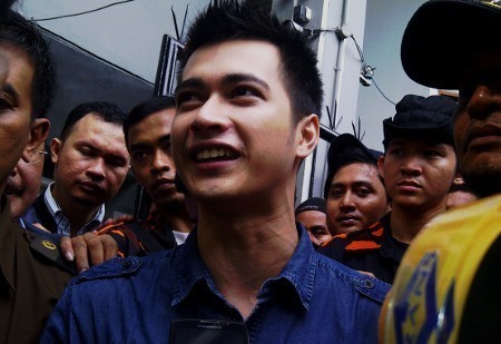 Saksi Tak Lihat Luka Pasca Rasti Mengaku Dianiaya Eza Gionino Saksi Tak Lihat Luka Pasca Rasti Mengaku Dianiaya Eza Gionino
