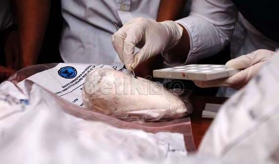 Petugas Bandara Polonia Amankan Calon Penumpang Bawa 4 Kg Sabu Petugas Bandara Polonia Amankan Calon Penumpang Bawa 4 Kg Sabu