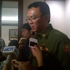 Ahok: Mendagri Salah Paham, Semua e-KTP Bisa Difotocopy Ahok: Mendagri Salah Paham, Semua e-KTP Bisa Difotocopy