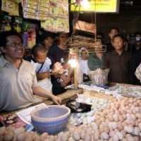 BBM Belum Naik, Harga Telur dan Mie Instan di Pasar Sudah Melonjak BBM Belum Naik, Harga Telur dan Mie Instan di Pasar Sudah Melonjak