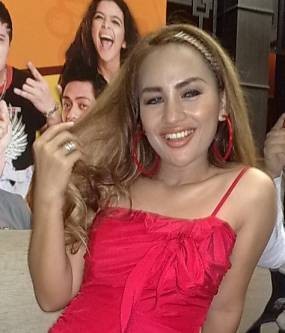 Pedangdut Lilis Karlina Hamil Anak Ke-4 Pedangdut Lilis Karlina Hamil Anak Ke-4